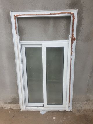 Ventana corredera con persiana