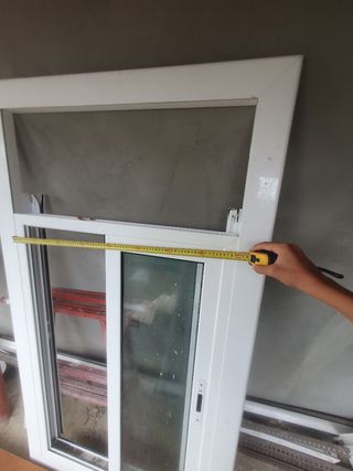 Ventana corredera con persiana