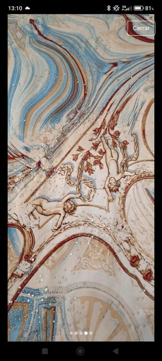 Camiseta estampada beige y azul