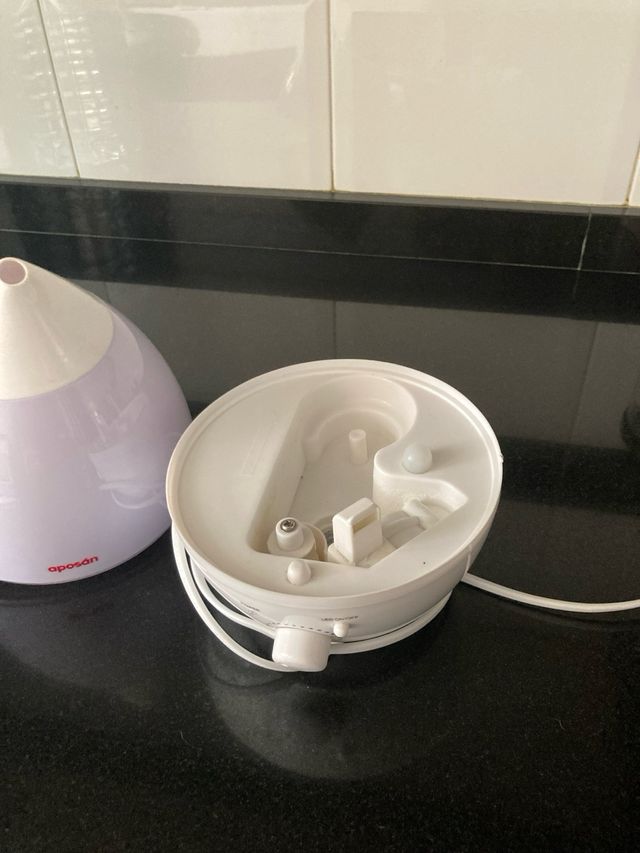 Humidificador Aposan Morado y Blanco