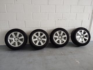 Llanta Michelin 235/55R17 Mercedes