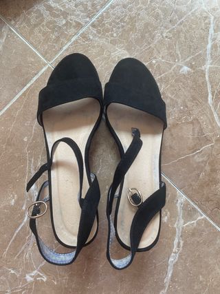 Tacones negros talla 39