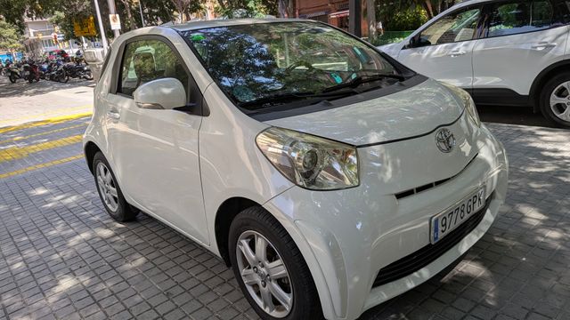 Toyota iQ 2010 UNICO, MUY POCOS KM, COMO NUEVO.
