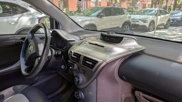 Toyota iQ 2010 UNICO, MUY POCOS KM, COMO NUEVO.