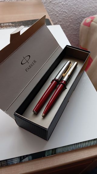 Juego Bolígrafos Parker Rojo y Plateado