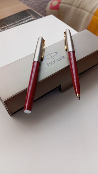 Juego Bolígrafos Parker Rojo y Plateado