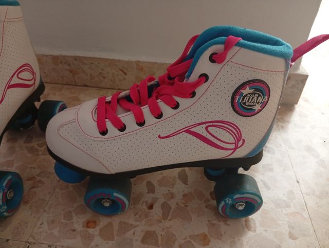Patines de 4 ruedas Tijuana blancos. Talla 37