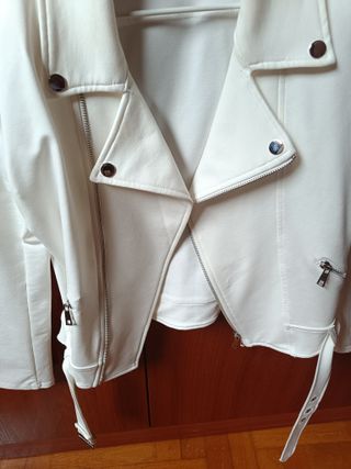 Chaqueta Rockera Blanca Talla XL. 44/46