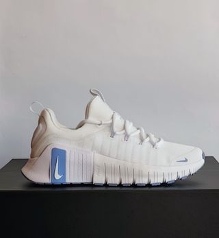 T39 - W Nike Free Metcon 6 - royal pulse