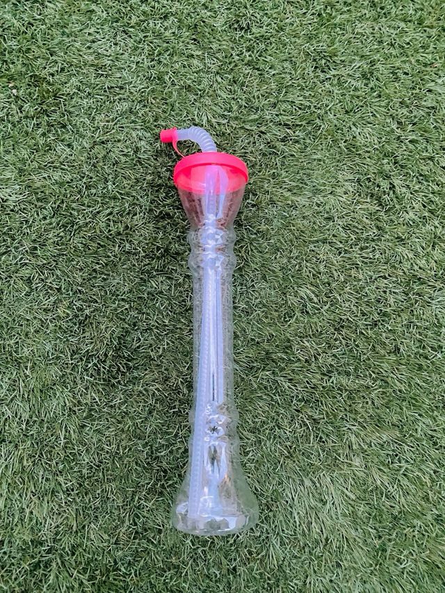 Vaso largo cocktail con pajita y tapa