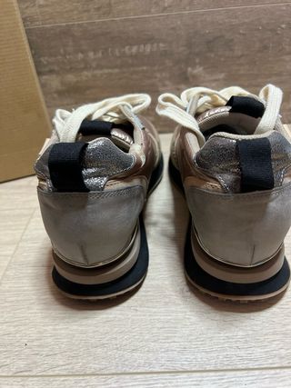Zapatillas Beige Acolchadas Talla 40