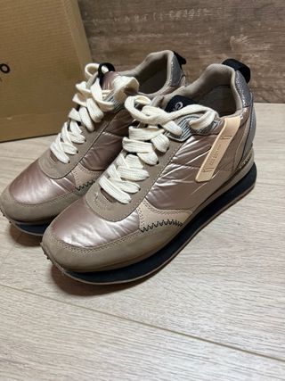 Zapatillas Beige Acolchadas Talla 40