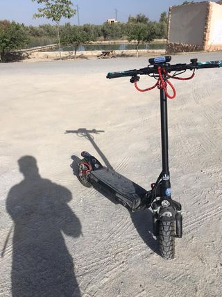 Patinete Zhell en buen estado granada