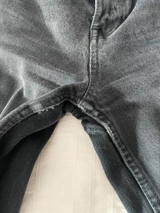 Pantalón vaquero negro Zara