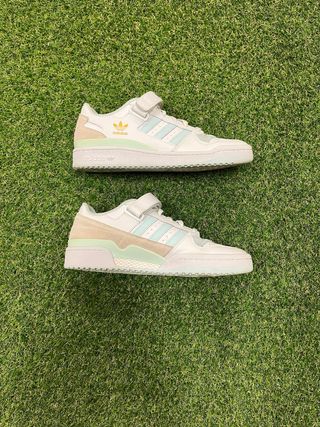 Zapatillas Adidas Forum Low Blancas y Turquesa