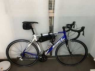 Bicicleta de carretera BH