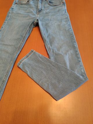 Pantalón vaquero largo Pull&Bear 