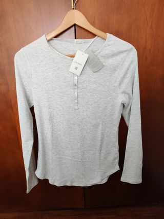 Camiseta Oysho gris a estrenar