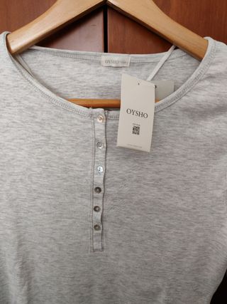 Camiseta Oysho gris a estrenar
