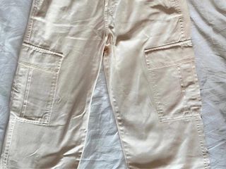 Pantalón cargo blanco Stradivarius