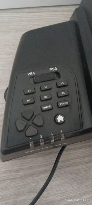 Volante HURRICANEWHEEL MKII
 Videojuegos