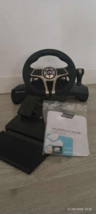 Volante HURRICANEWHEEL MKII
 Videojuegos
