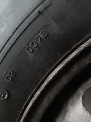 Neumático Furgoneta 215/65R15 96H