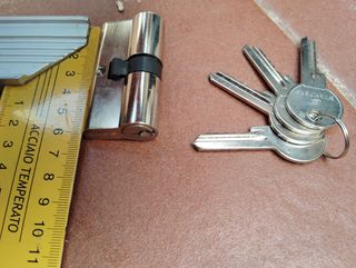 Bombín de cerradura 4 llaves