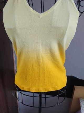 Top de algodón amarillo