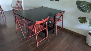Mesa plegable negra Ikea, sillas aparte
