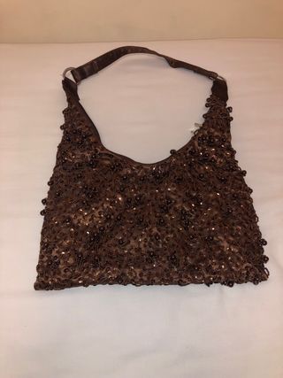 Bolso de fiesta marrón con pedrería