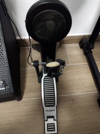 Batería Electrónica y Amplificador Roland