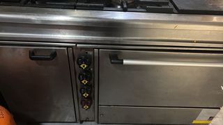 Cocina Industrial 2 Fuegos + Horno y Plancha