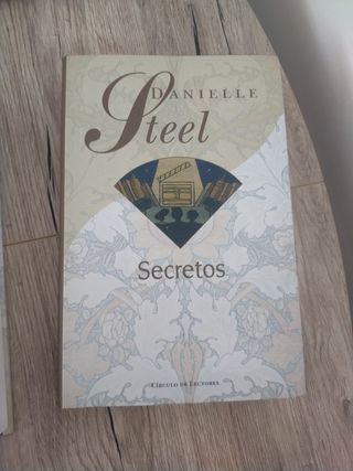 La Rueda Del Deseo,La Mansión,Secretos,No hay un..