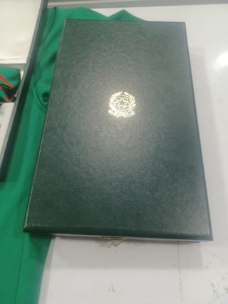 Medalla militar con banda y estrella