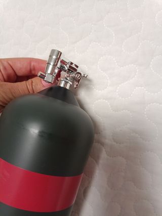 Relojero verde y rojo