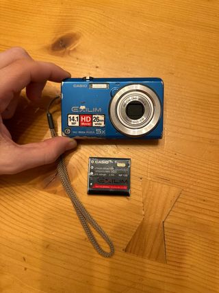 Casio Exilim ZS10 – 14 MP, Zoom Óptico 5x