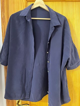 Camisa azul de manga corta parfois