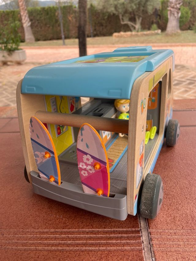 Autocaravana Hape de madera