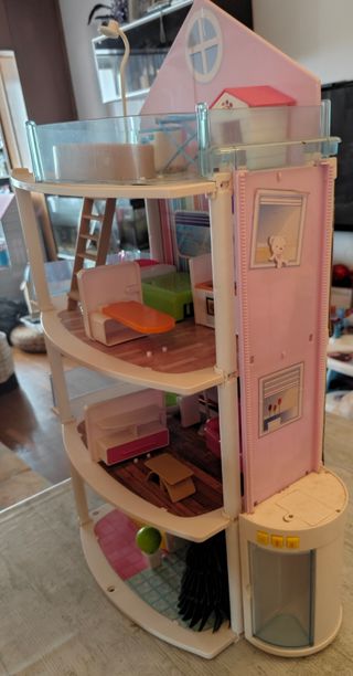 Casa Barriguitas con accesorios