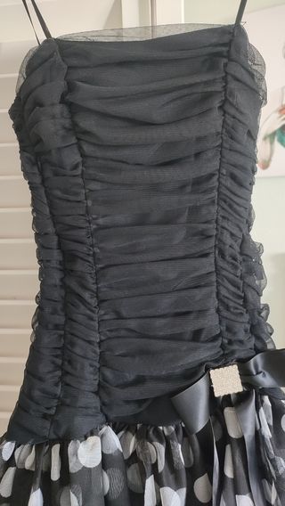 Vestido juvenil negro con lunares