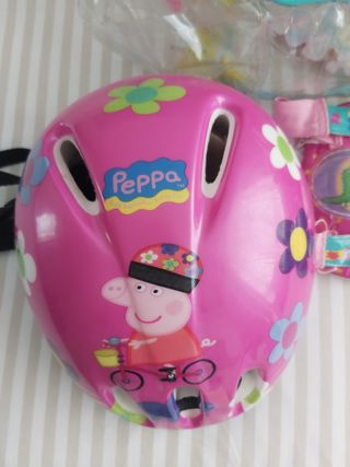 Patines, casco y protecciones Peppa Pig