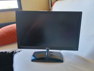 Pantalla LG Flatron E2251S-BN de 24 pulgadas