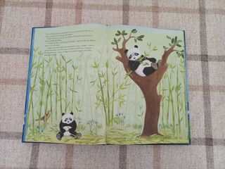 Cuentos de IKEA. Ver titulos en las fotos.