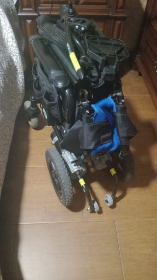 Silla de ruedas eléctrica plegable