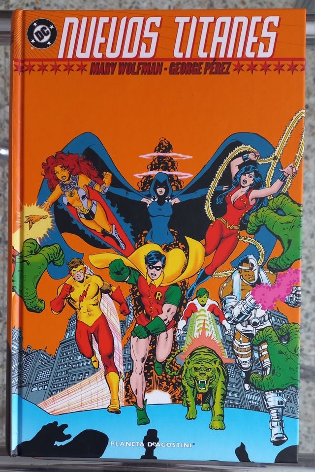 Clásicos DC Nuevos Titanes y El Contrato de Judas
