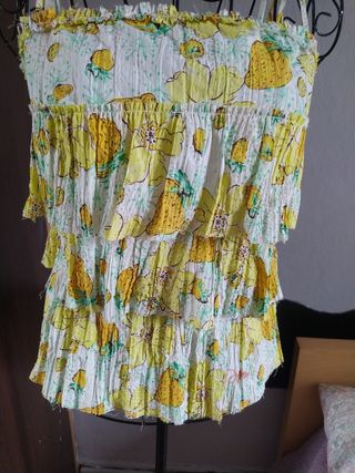 Top de algodón con volantes y estampado floral