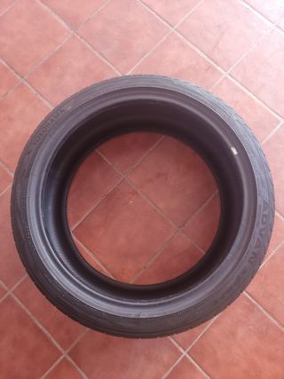 Neumáticos Yokohama Advan Sport 225/40/19 93Y