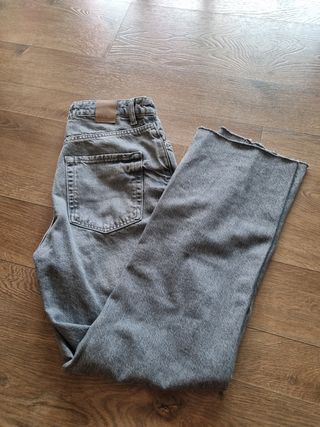 Pantalones vaqueros Zara grises largos