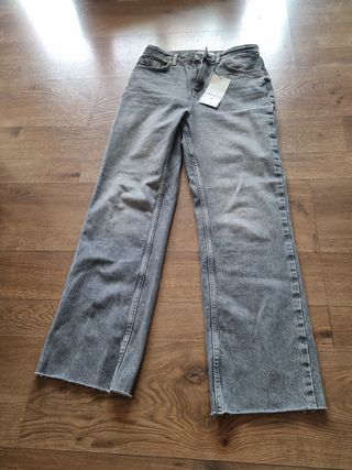 Pantalones vaqueros Zara grises largos